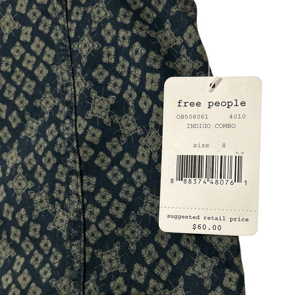 NWT Free People printed mini skirt—size 8 - Picture 3 of 7